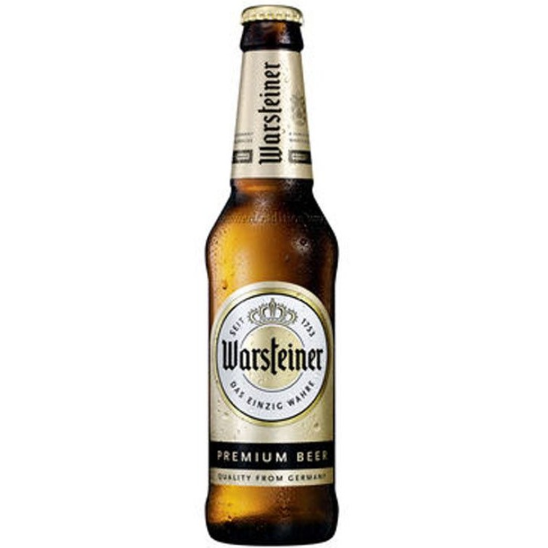 Bouteille de bière Warsteiner Premium Pils 33cl – bière blonde allemande. Bouteille de bière Warsteiner Premium Pils 33cl – bière blonde allemande.
